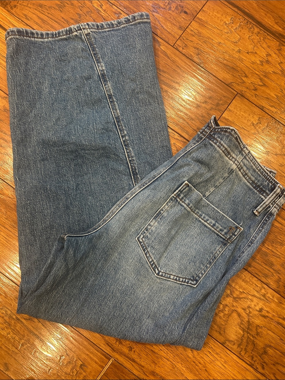 Pilcro Wide-Leg Denim Jeans in Faded Blue